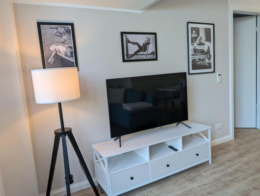 3 Bedroom-apartment With 1,5 Bathrooms Kolonie Rontgental