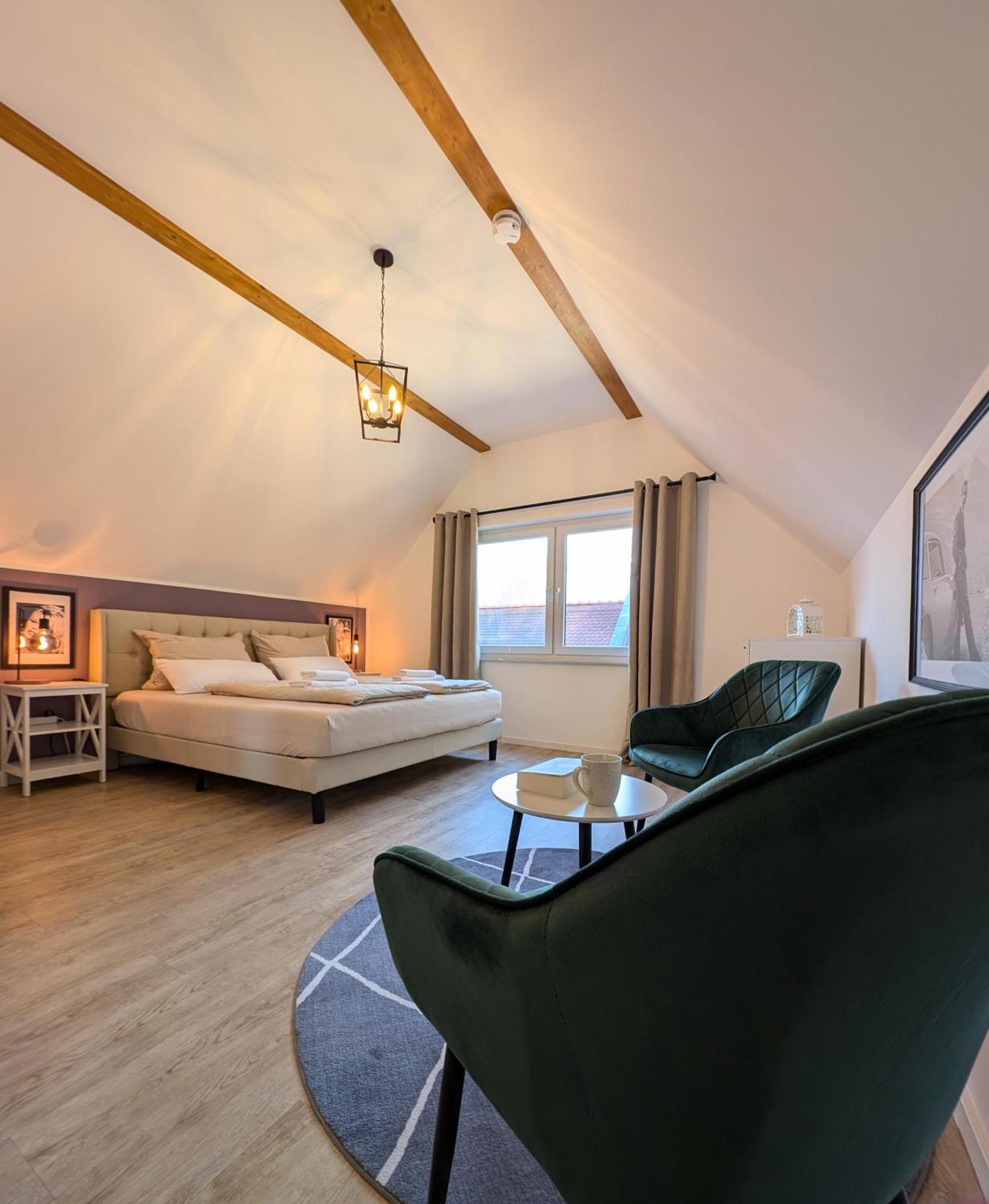 3 Bedroom-apartment With 1,5 Bathrooms Kolonie Rontgental